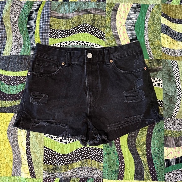Fb Sister Pants - Black Distressed Denim Shorts Ripped